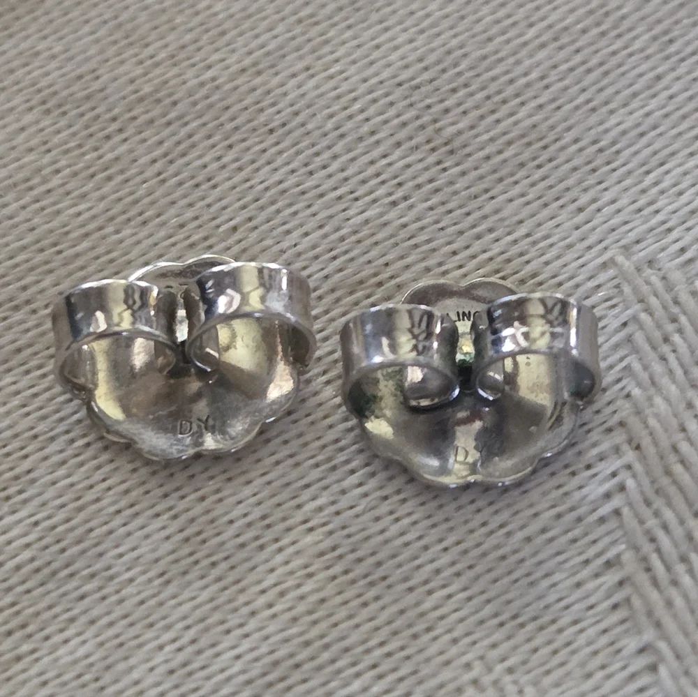 David Yurman Sculpted Cable Shrimp Earrings in Sterling Silver - Picture 10 of 14